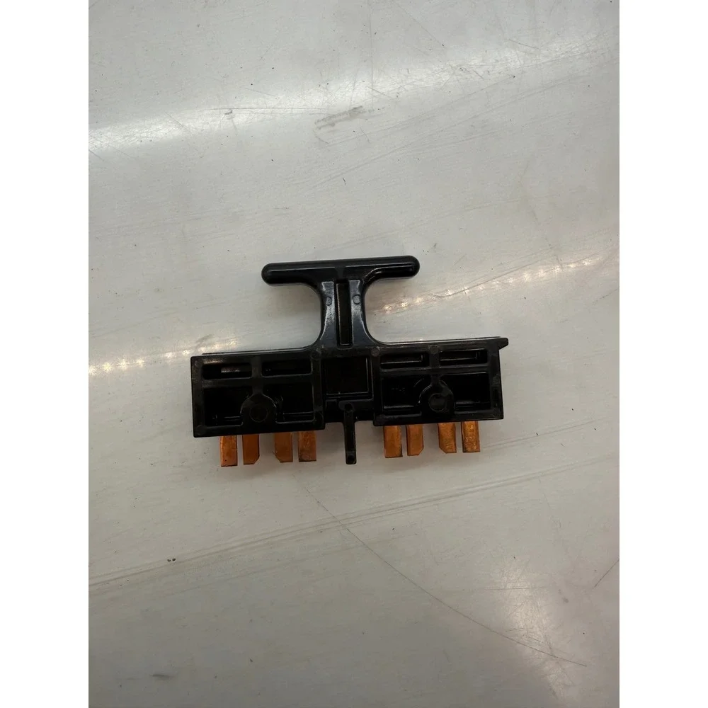 Electrical Pullout Fuse Block Disconnect T-Handle Black with Copper Contacts - Picture 2 of 4